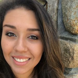 Meet your Posher, Selena